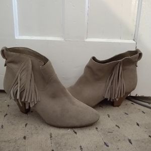 Dress boots